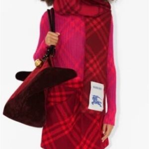 NEW! Burberry Equestrian Check Wool Scarf (Color - Ripple)